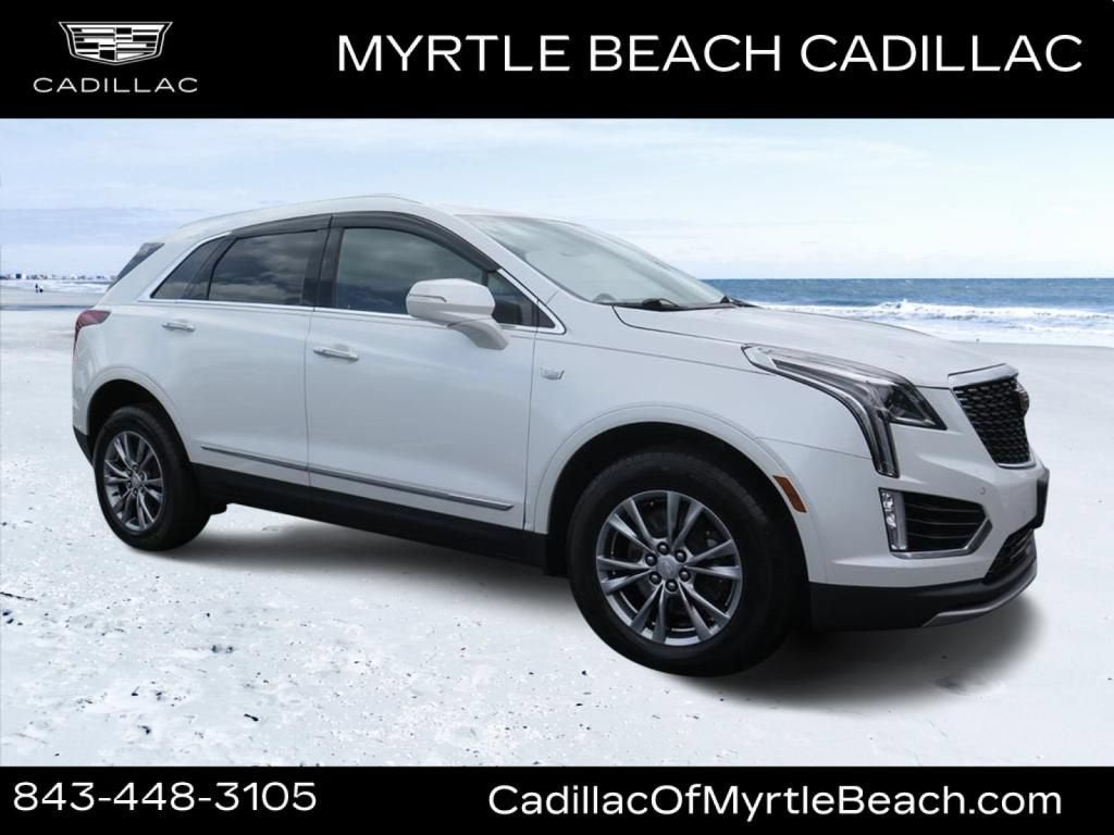 2020 Cadillac XT5 Premium Luxury FWD in Crystal White Tricoat — front three-quarter view